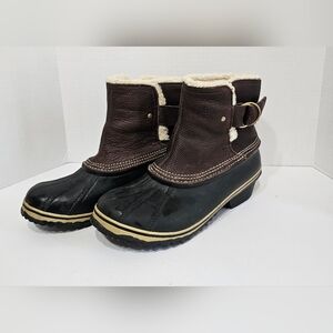 Women's Sorel fleece lined boots sz 10